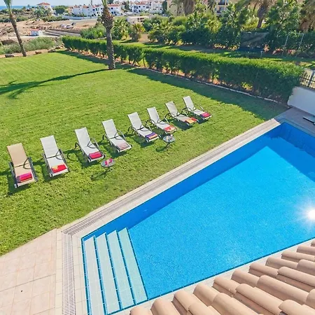 וילה Emerald Seafront